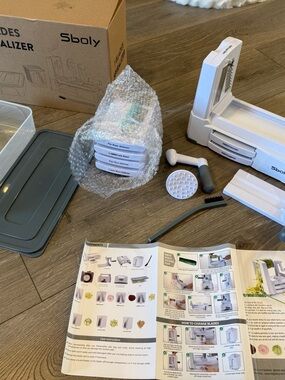 Sboly White Multi-Function Vegetable Slicer & Spiralizer